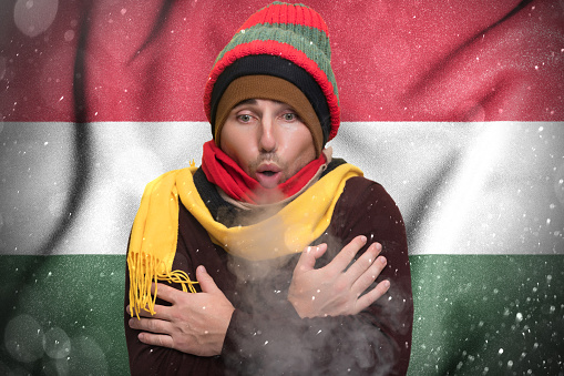 Hungary and the gas winter crisis, high gas tariffs for the population, a European freezes from the cold and warms himself with steam from his mouth.