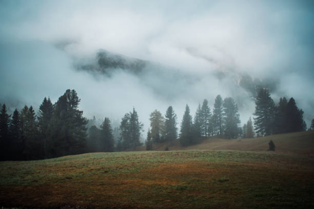 istock some fantastic views walking to the tre cime di lavaredo 1430409425