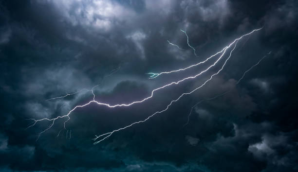 istock lightning The line of lightning was coming down. 1430710857