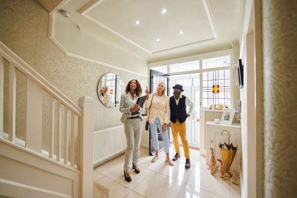house hunting senior couple