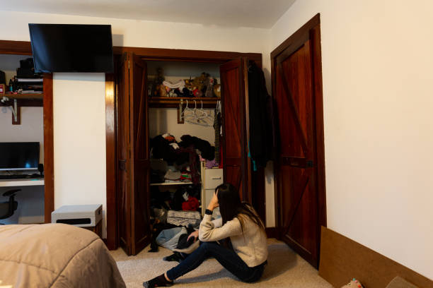istock Receiving large package at front door from online order sequential 1430812472