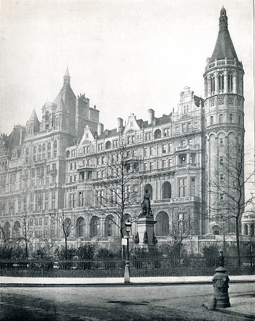 The National Liberal Club London private members' club, open to both men and women. Established by William Gladstone in 1882\n\nOn the Strand