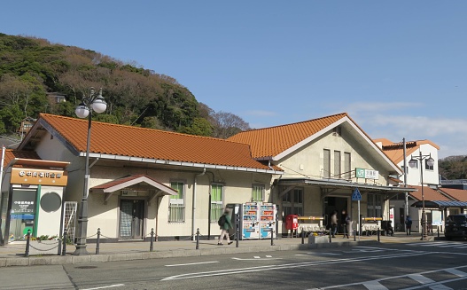 Oiso is small town in Kanagawa prefecture in Japan where is the historical old town.\nThis is the railway station of Oiso. Small but cute station building.