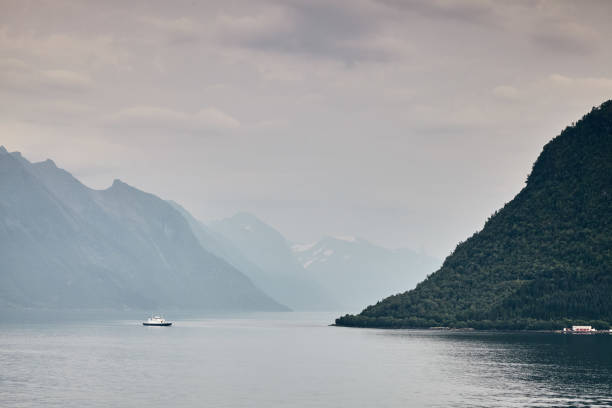 istock Geiranger fjord 1431074057