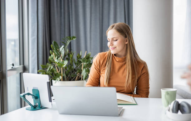 istock Young woman working in the office 1431107691