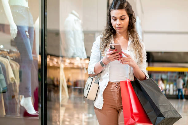 istock Woman making shopping 1431115254