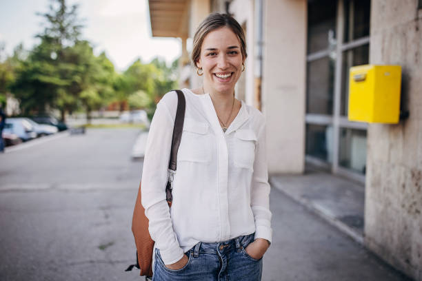 istock Beautiful modern woman 1431122723