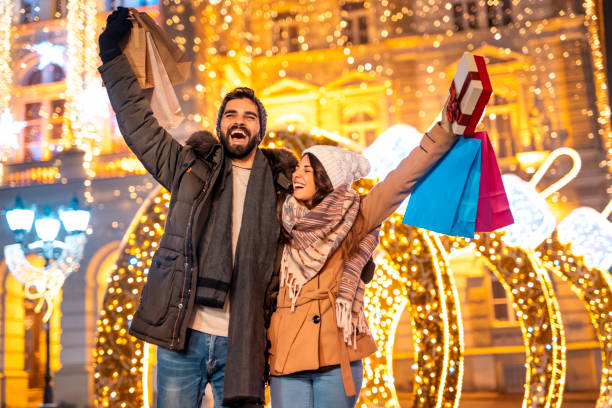 istock Couple doing shopping for Black Friday 1431328864