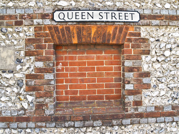 istock Street name Queen Street  on wall 1431334009
