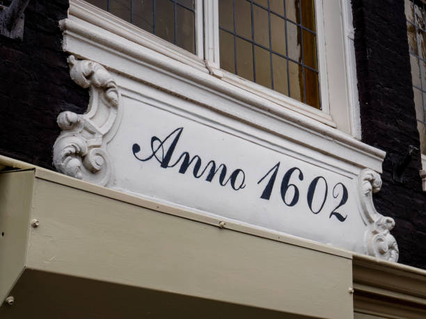 istock An old house in Amsterdam with Anno 1602 sign 1431348632