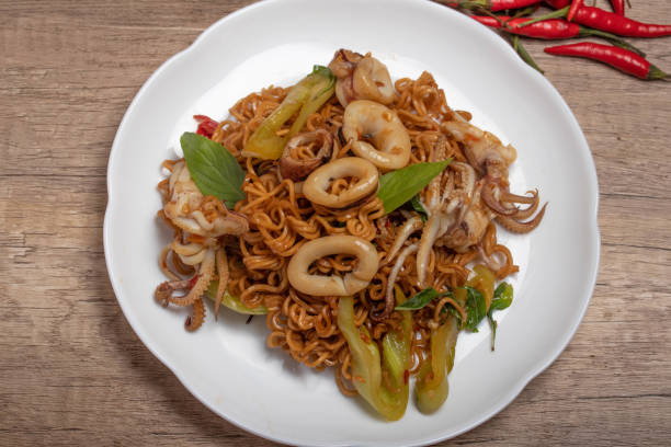 istock Stir-fried Squid with Basil and Chilli Instant Noodles 1431352516