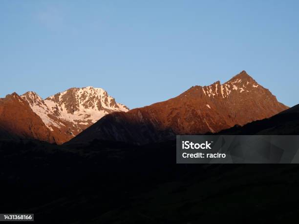 Sunset On The High Snow Capped Peaks Above Glenorchy Routeburn Track Mount Aspiring National Park New Zealand Stock Photo - Download Image Now