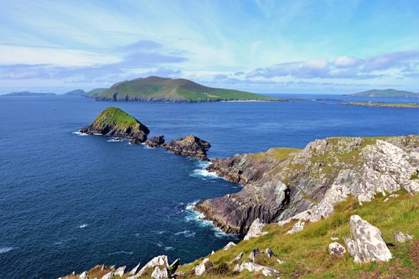 Dunmore head View of the cliffs of Dunmore head, Ireland. dingle peninsula stock pictures, royalty-free photos & images