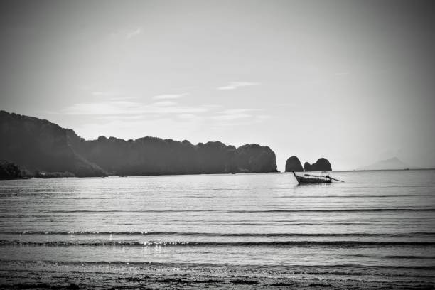 istock Vintage view of seascape 1431383809