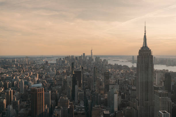 istock views Manhattan sunset New York skyline 1431422991