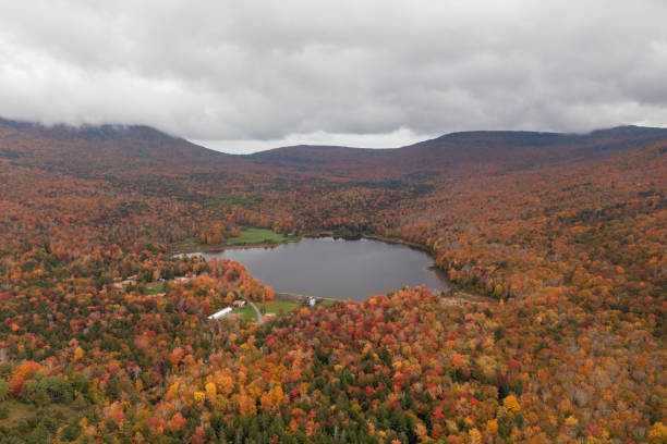 istock Peak Foilage - Lake Colgate, New York 1431551723