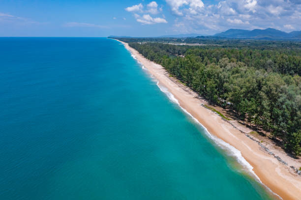 ват тха сай в као лаке, пханг нга таиланд - phuket province стоковые фото и изображения