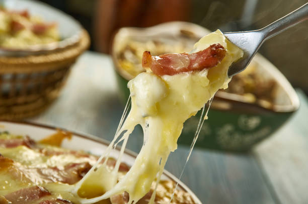 istock Cheesy Ham and Hash Brown Casserole 1431701691