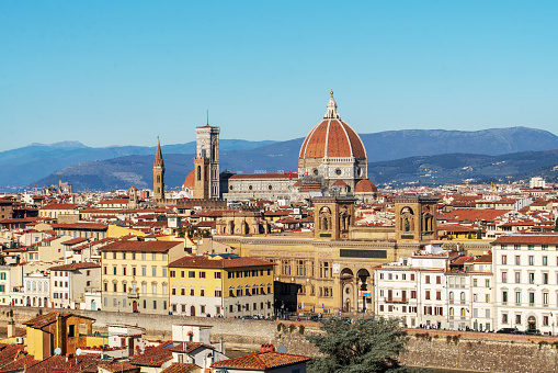 The red dome of the cathedral was then the largest in the world, 45 meters in diameter and 100 meters high, and soon became the symbol of Florence.