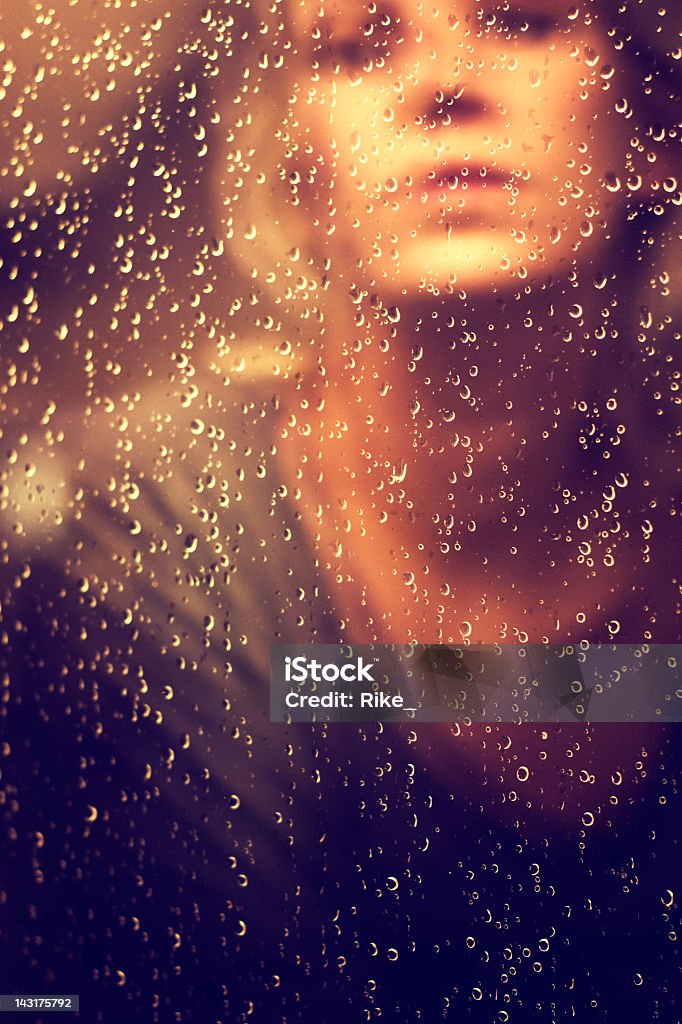 Regen-Tropfen - Lizenzfrei Eine Frau allein Stock-Foto