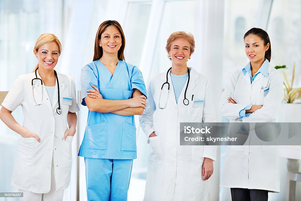 Mujer equipo de médicos. - Foto de stock de Doctor libre de derechos