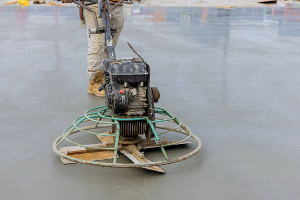 istock An operation to polish and level a cement screed mortar floor on a construction site is performed as follows: 1431790447