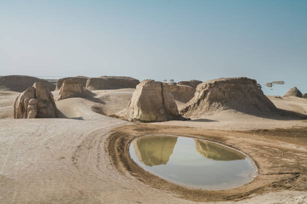 vista aérea del ojo de yardan - gobi desert fotografías e imágenes de stock