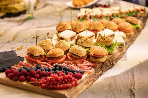 party-sandwich - nahrungsmittelindustrie stock-fotos und bilder