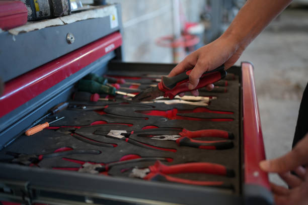 istock auto repair shop 1431959858