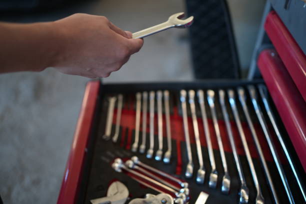 istock auto repair shop 1431959884