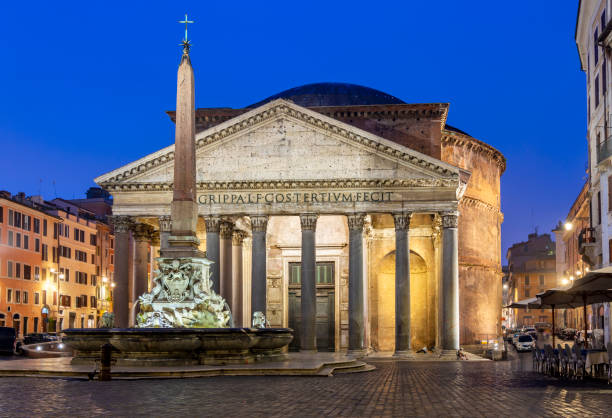 starożytny budynek panteonu w rzymie nocą, włochy - ancient rome rome fountain pantheon rome zdjęcia i obrazy z banku zdjęć