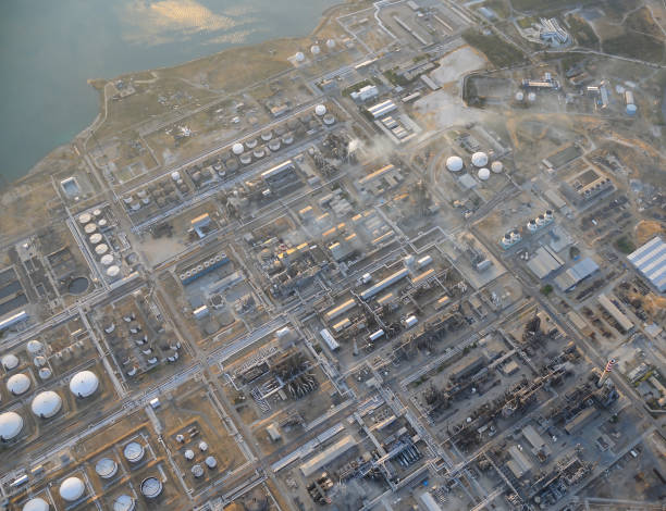 istock Oil and gas refinery 1432029153