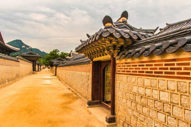 complejo de templos y palacios de seúl, gyeongbo - gyeongbokgung palace stone palace monument fotografías e imágenes de stock