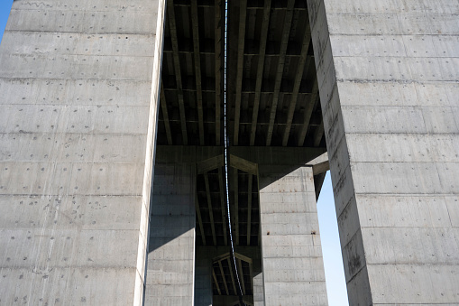 three-dimensional concrete piers