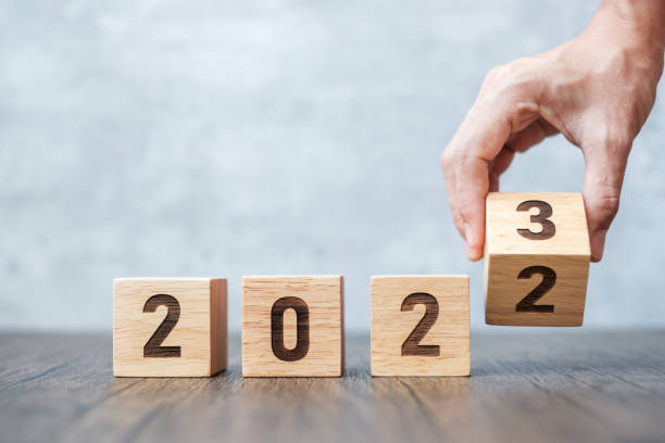 istock hand flip 2022 to 2023 block. goal, Resolution, strategy, plan,, motivation, reboot, forecast, change, countdown and New Year holiday concepts 1432112808