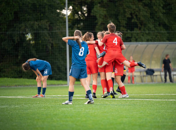 istock Female players celebrating 1432175617