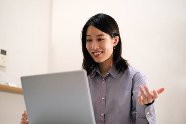 istock Woman taking English class online 1432188447