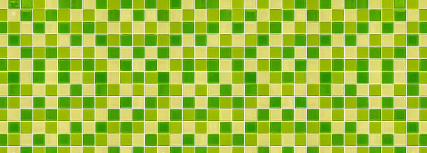 padrão quadrado abstrato de fundo moderno de parede de mosaico verde em vista panorâmica - mosaic glass tile modern art - fotografias e filmes do acervo