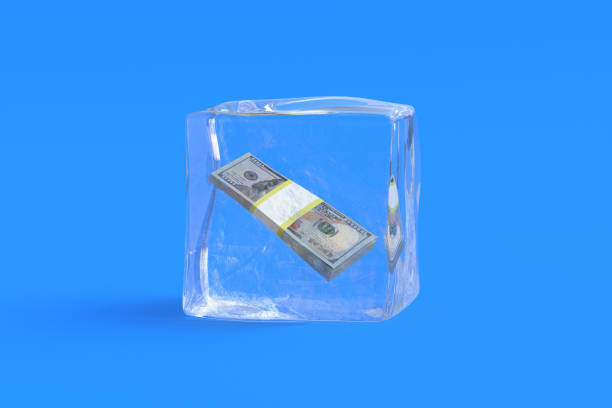 アイスキューブのドル紙幣。3dイラストレーション - frozen currency finance ice ストックフォトと画像