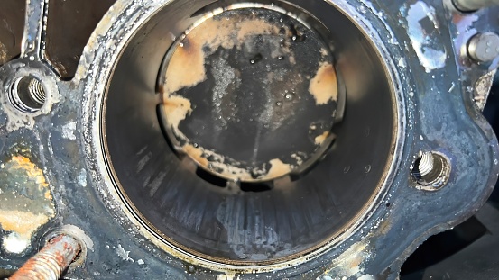 Inside a cylinder with a destroyed piston