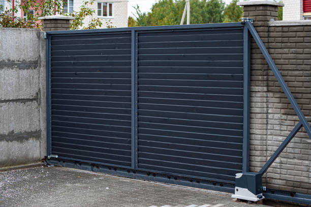 istock Electric garage door opener installed in garage 1432348421