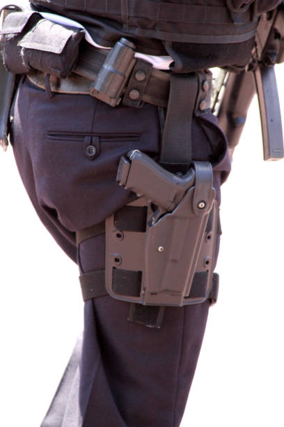 istock British armed police officer London England 1432362005