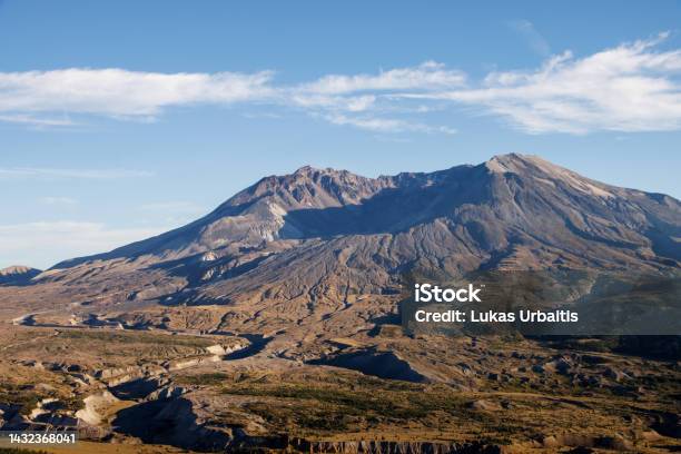 Mount St Helens Volcano In Washington Stock Photo - Download Image Now - Ash, Bad Condition, Blue