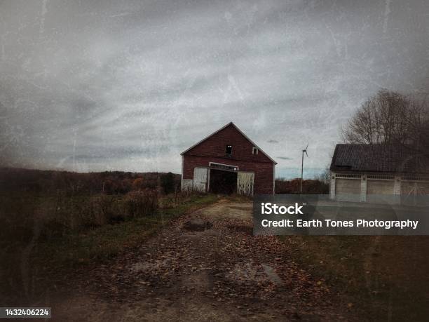 Decrepit Machine Decrepit Barns 1 Stock Photo - Download Image Now - Farm, Maine ...