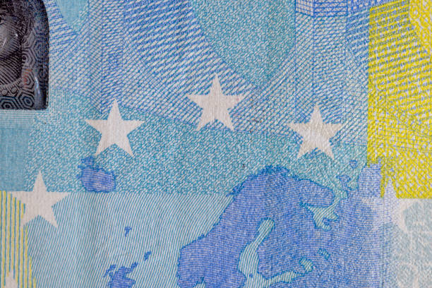 istock Twenty euro banknotes, close up 1432419004