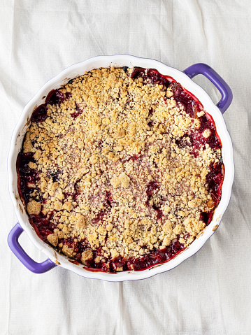 Berry Fruit, Cobbler - Dessert, Crumble - Dessert, Baked Pastry Item, Blueberry, Food and drink, Cake, Baking
