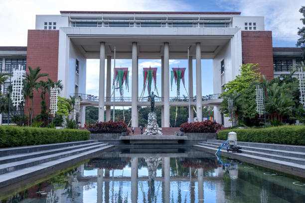 Oct 1, 2002 People who visit for enjoy weekend the University of Philippines Diliman , Quezon City, Metro Manila , Philippines