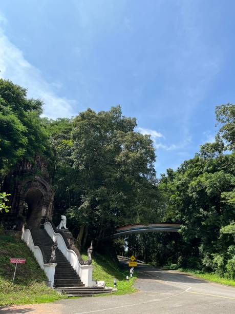 istock entrance to the temple 1432490944