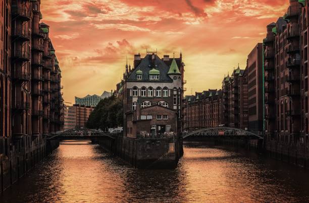 istock Moated castle in the warehouse district in Hamburg at sunset 1432497574