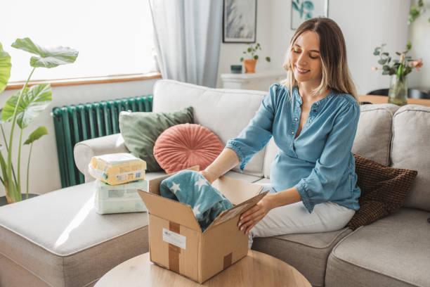 istock Online shopping from home 1432505148